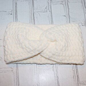 ✨🤍 Glittery Cream Crochet Headband – Handmade · One Size